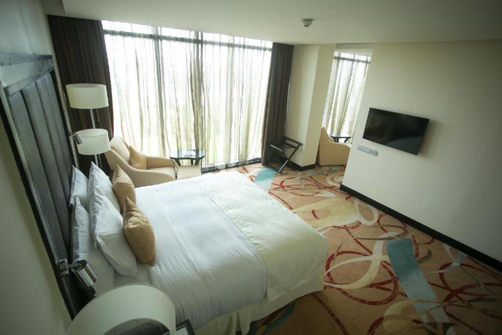 Pearl Of Africa Hotel Kampala Ngoại thất bức ảnh